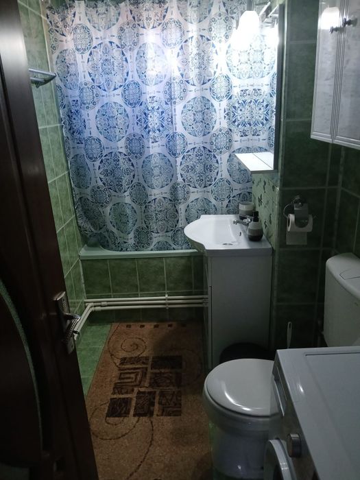 Persoana fizica inchiriez apartament cu doua camere in deva ,merasti