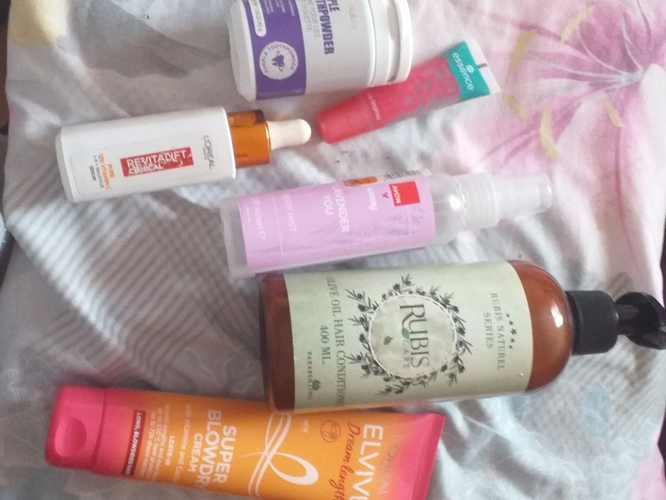 Le dau pe toate doar parfumu de la avon mam dat de 2 ori