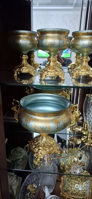 Продам не дорога сервис Богема 12 шт . наименований