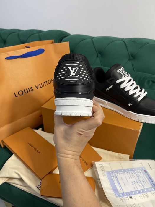 Adidasi Louis Vuitton piele naturala 100% Full Box colectie noua