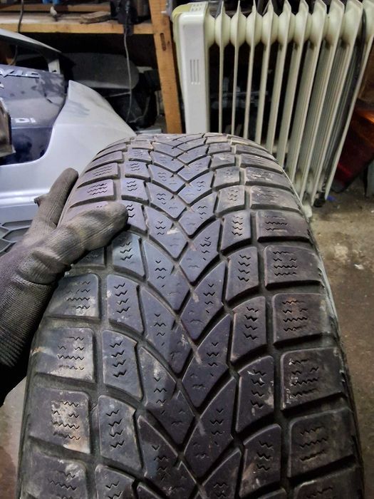 4 cauciucuri de iarna 215/55R16