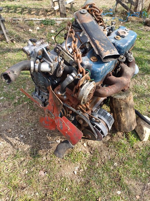 Motor tractor sau aro stare foarte bună de funcționare
