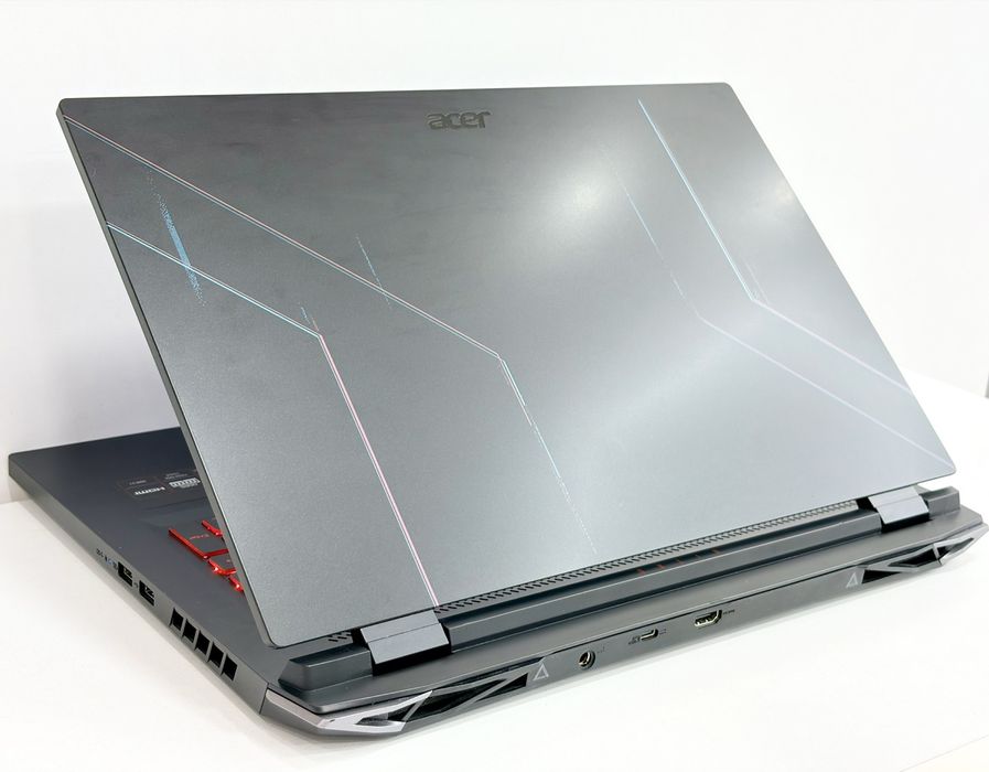 Gaming Acer Nitro 5 Ryzen 7 6800H 17.3 144Hz RTX3050Ti 16RAM Laptop