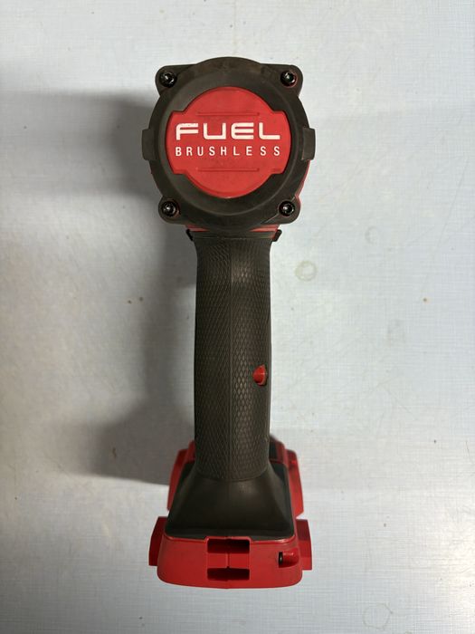 Milwaukee M18 гайковерт