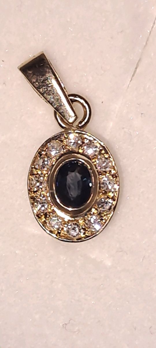 Pandantiv aur 18 k cu diamante naturale și safir