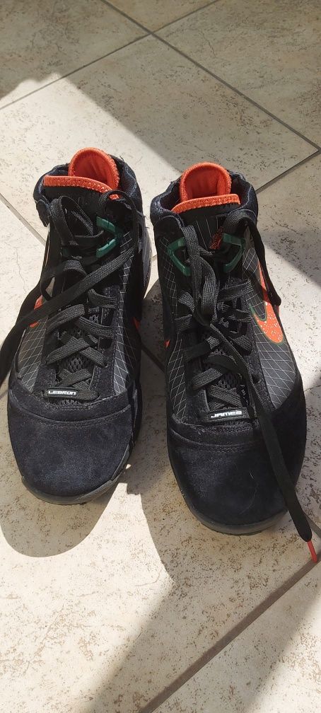 Nike Lebron 7 , foarte buni