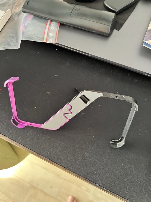 Vând husă deosebită Iphone 15 pro Max