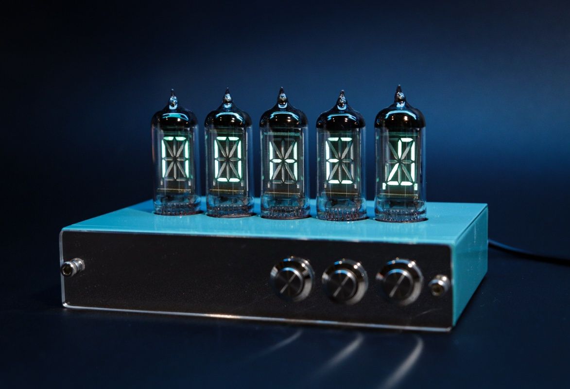 Часы на лампах ВЛИ ИВ-4 СССР Nixie clock ретро винтаж hitech cyberpunk
