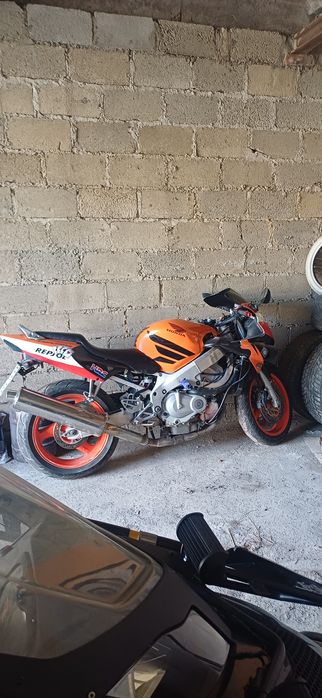 Продам хонда  CBR 600