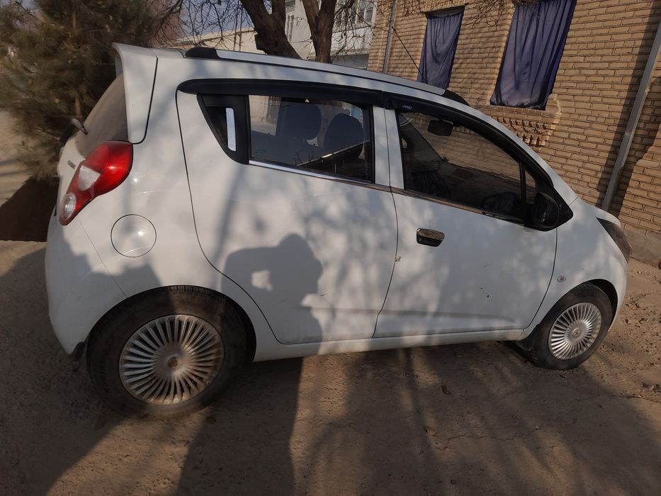 Chevrolet Spark sotiladi