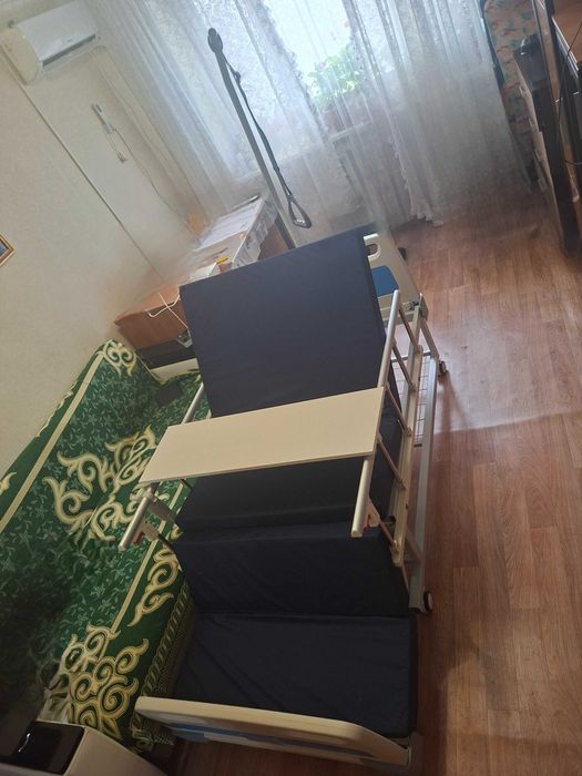 Электрическая медицинская кровать