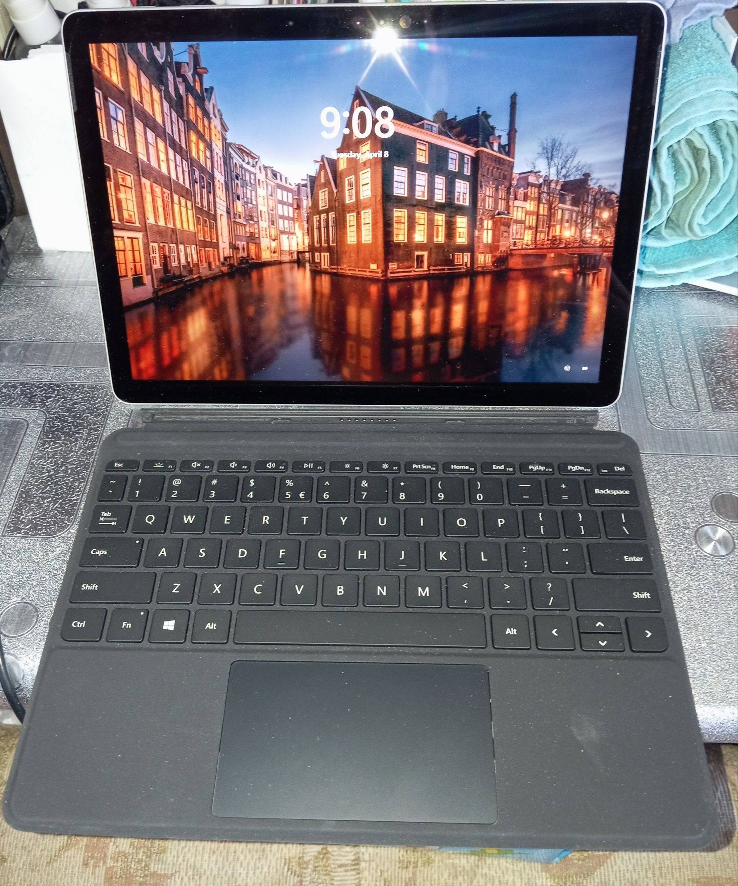 Surface Go 3 Intel Core i3/8GB RAM/128 GB SSD