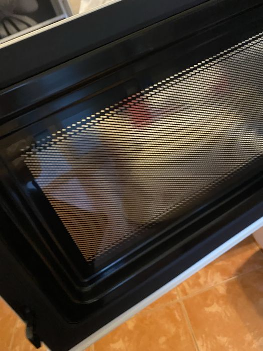 Cuptor cu microunde Amica