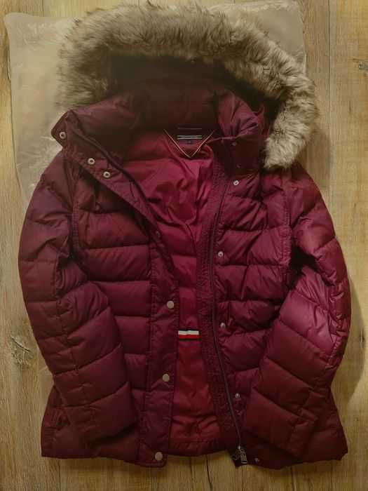 TOMMY HILFIGER Дамско пухено яке размер XS
