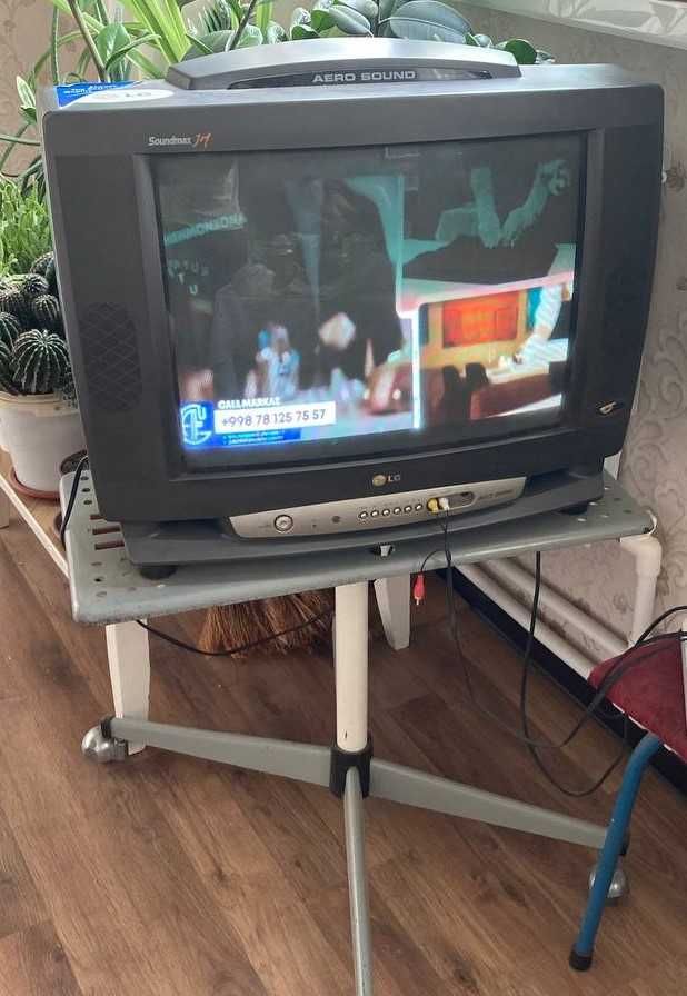 телевизор LG CT-21K53 KE + тюнер DVBT2 (для просмотра узб. каналов)