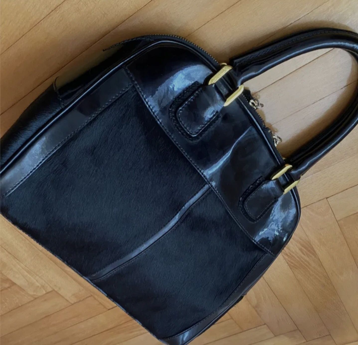Чанта Musette черна велур и лак