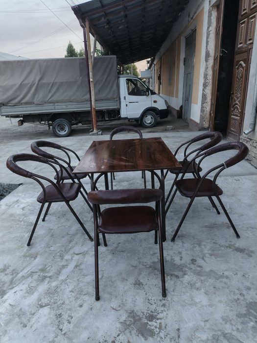 Stol stul sotiladi 10 qampleqt