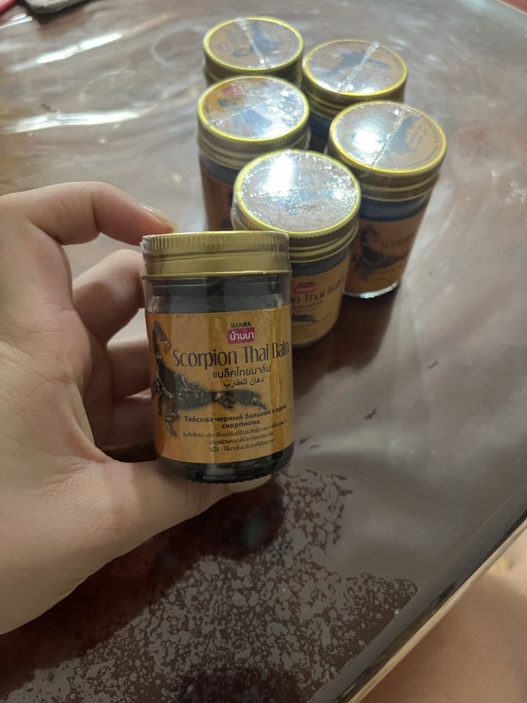 Тайский черный бальзм с ядом скорпиона