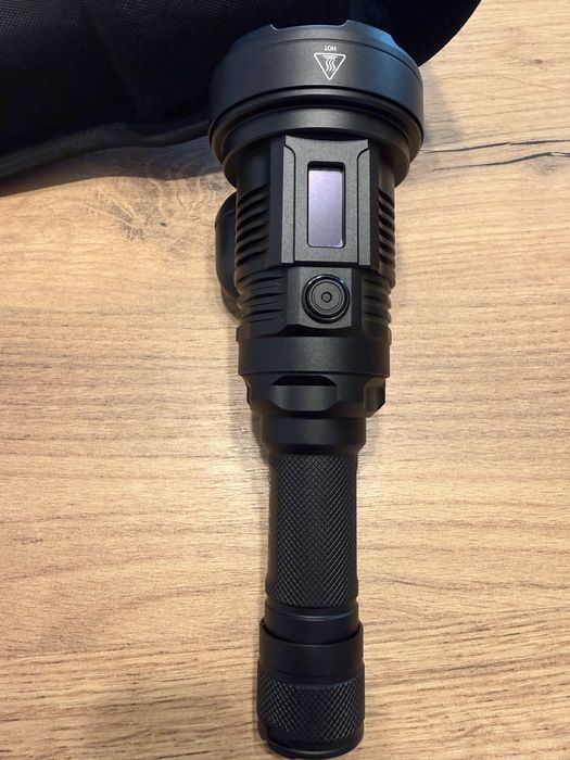 Lanternă profesională Nitecore P35i – Laser + LED, 3000 lumeni