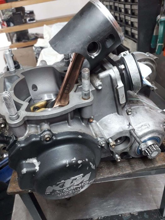 Vând KTM SX 250.