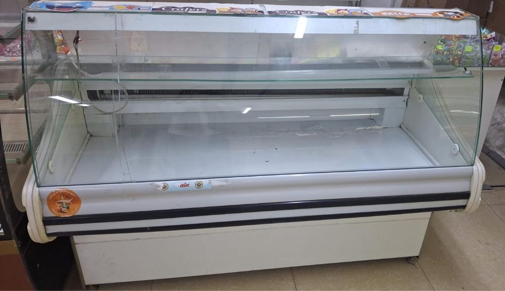 Витринный холодильник