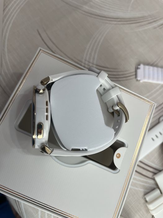 Нов Huawei watch gt5 pro с много подаръци