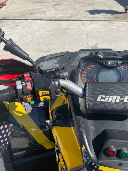 Vând Can-Am outlander
