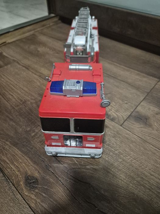 Jucarie Vehicul Pompieri, Masina cu Scara, Sunet si Lumini,
