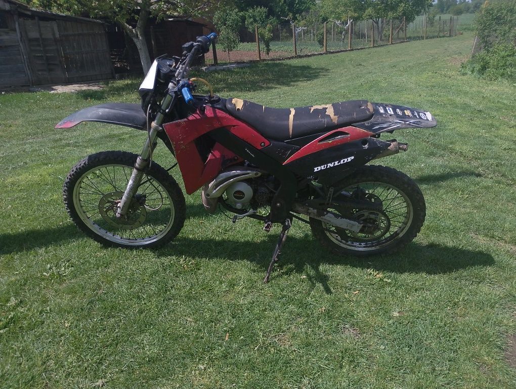 Продавам rieju rrx 50