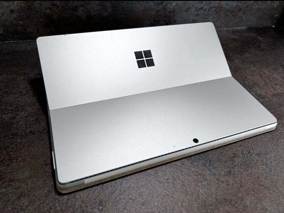 Surface Pro 8 i5 512 SSD