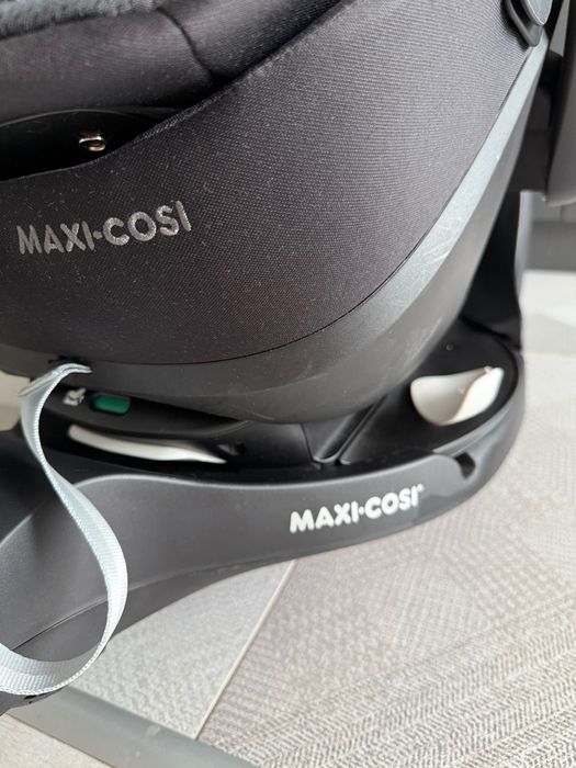 Maxi - cosi Coral 360- Essential Black с база isofix
