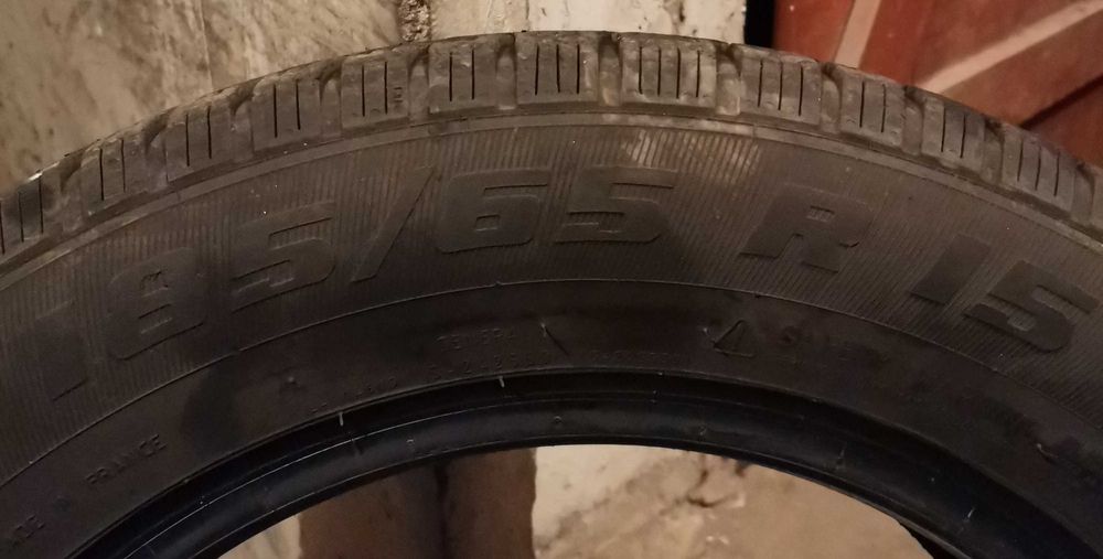 Продавам 2 броя зимни гуми 185.65.15 на 1 сезон дот 2019 General