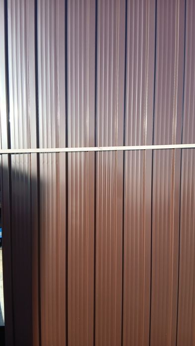 Tablă colorata maro 2x0.90 și 1.90x0.90 
Tablă gri antracit 2x0.90 
Ac