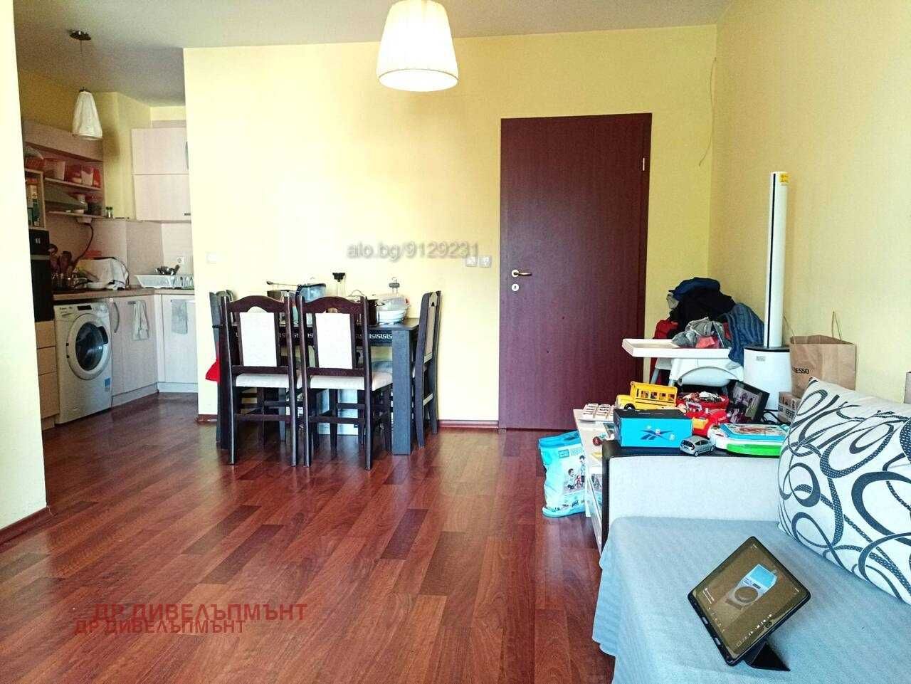 Дава се под наем Двустаен апартамент в София, Витоша - 62 кв.м за 612 € - Снимка #3