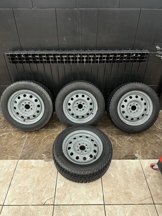 Комплект р14 липучка почти новые