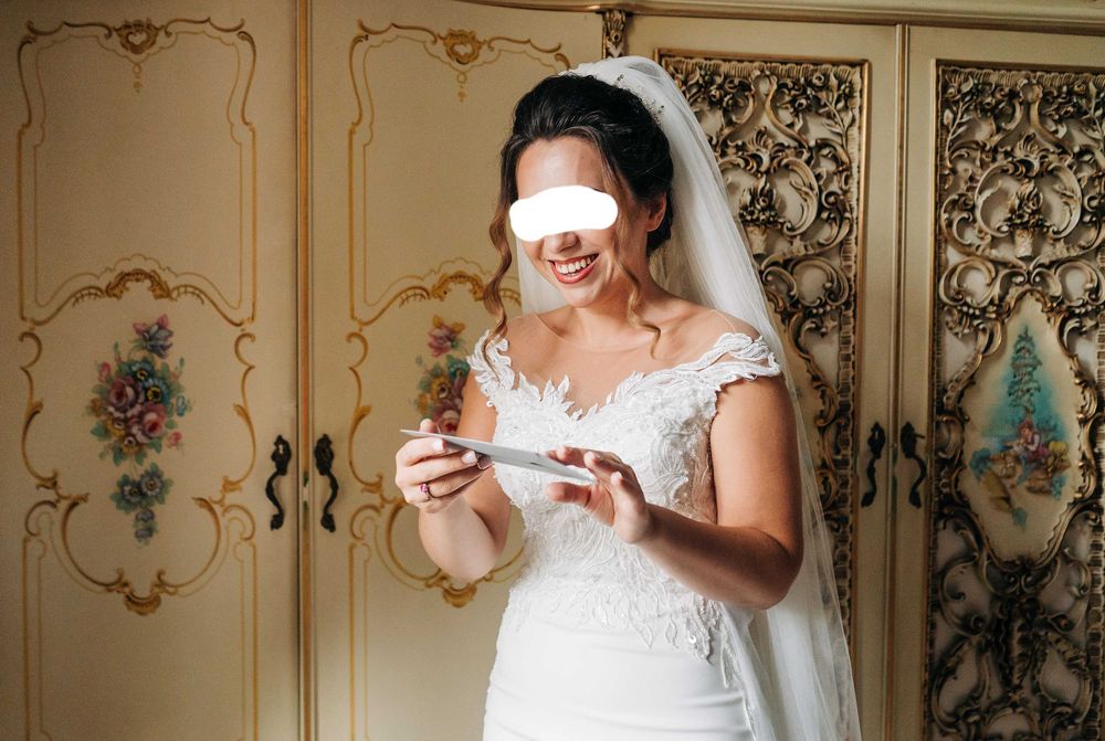 Vând rochie de mireasă sirenă