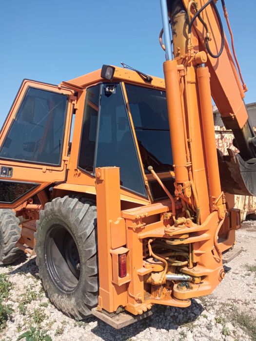 buldoexcavator Caterpillar 428