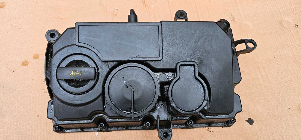 Capac culbutori Vw Passat B6 2.0 TDI BMP 2006 / 2007 2008