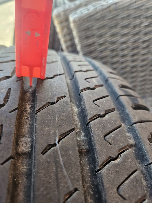 Roți aliaj originale i Ford r17 cu anvelope 225 50 17