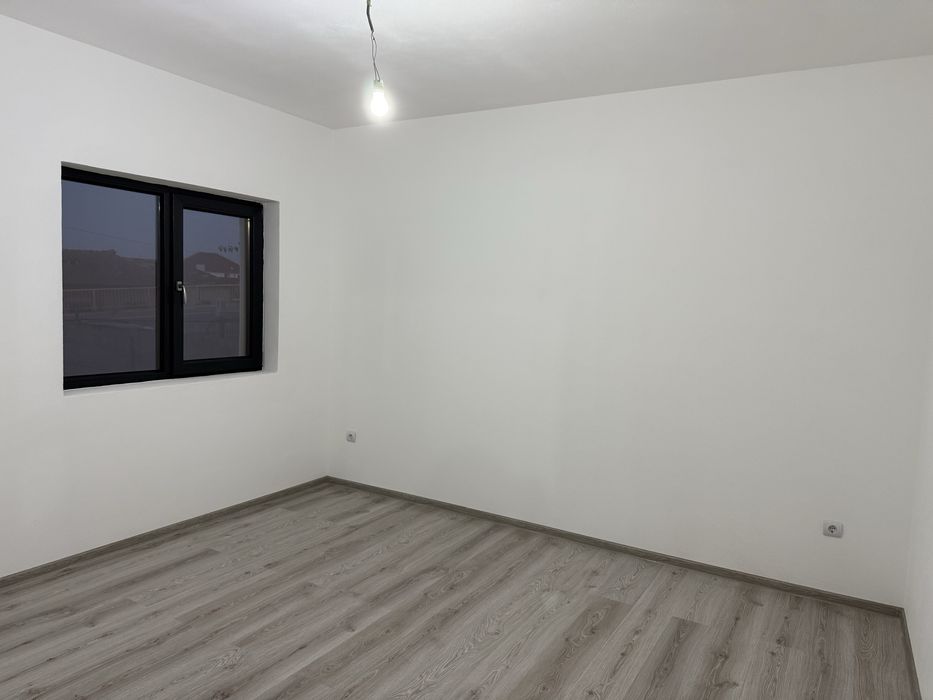 Casă de vânzare – la cheie,în Podari