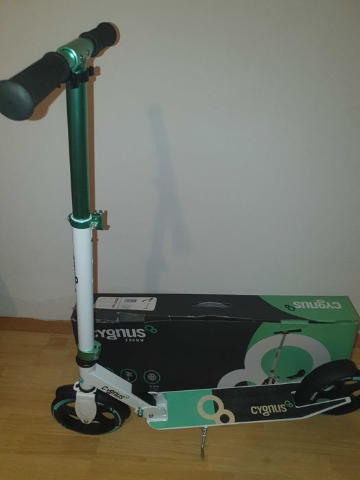 Trotineta reglabila din aluminiu