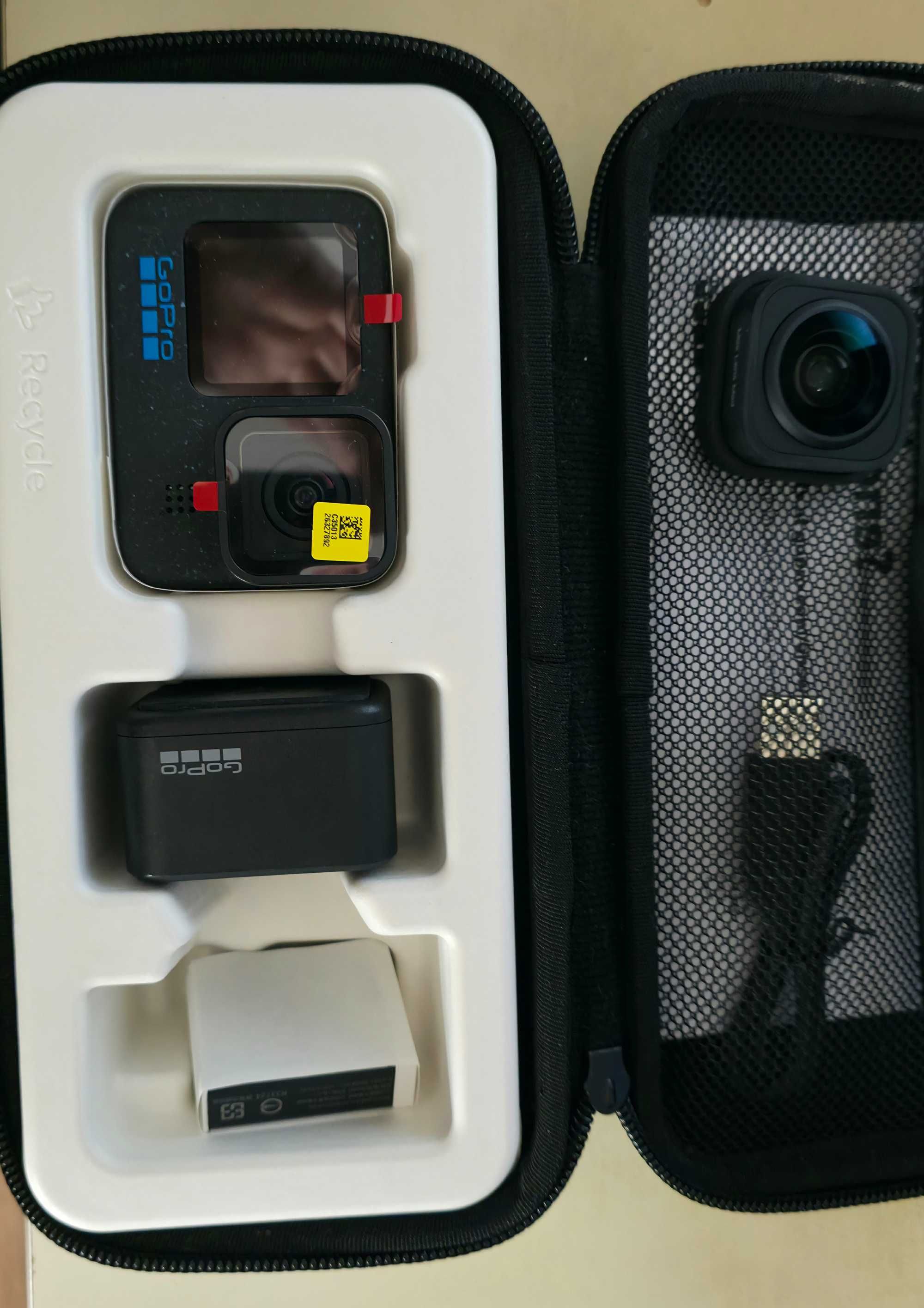Продавам GoPro 12 Black комплект