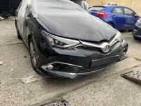 Toyota Auris 1.6 D-4D на части