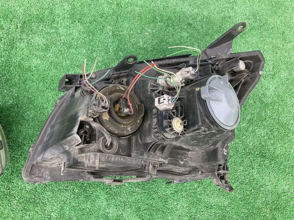 Фар/Фарове за тойота авенсис фейс лифт Т25/Toyota avensis T25 06-08г