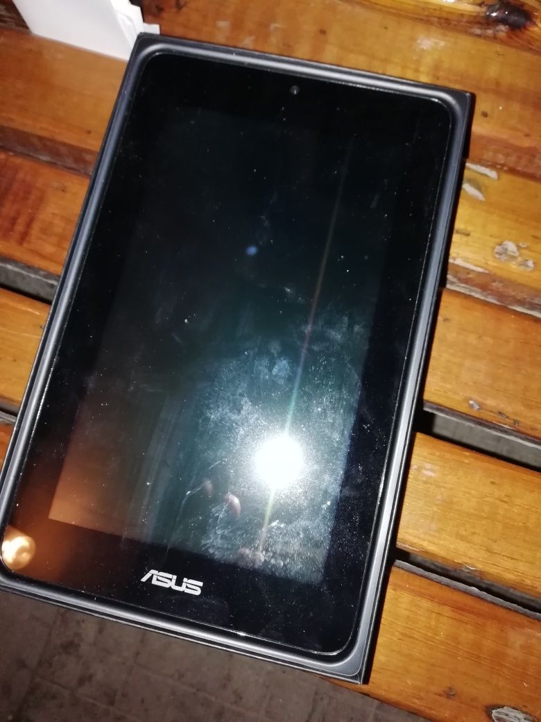 Таблет Asus MemoPad - 2013 ЗА ЧАСТИ