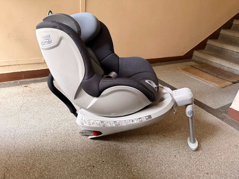 Детско столче за кола Britax Römer Dualfix 0-18