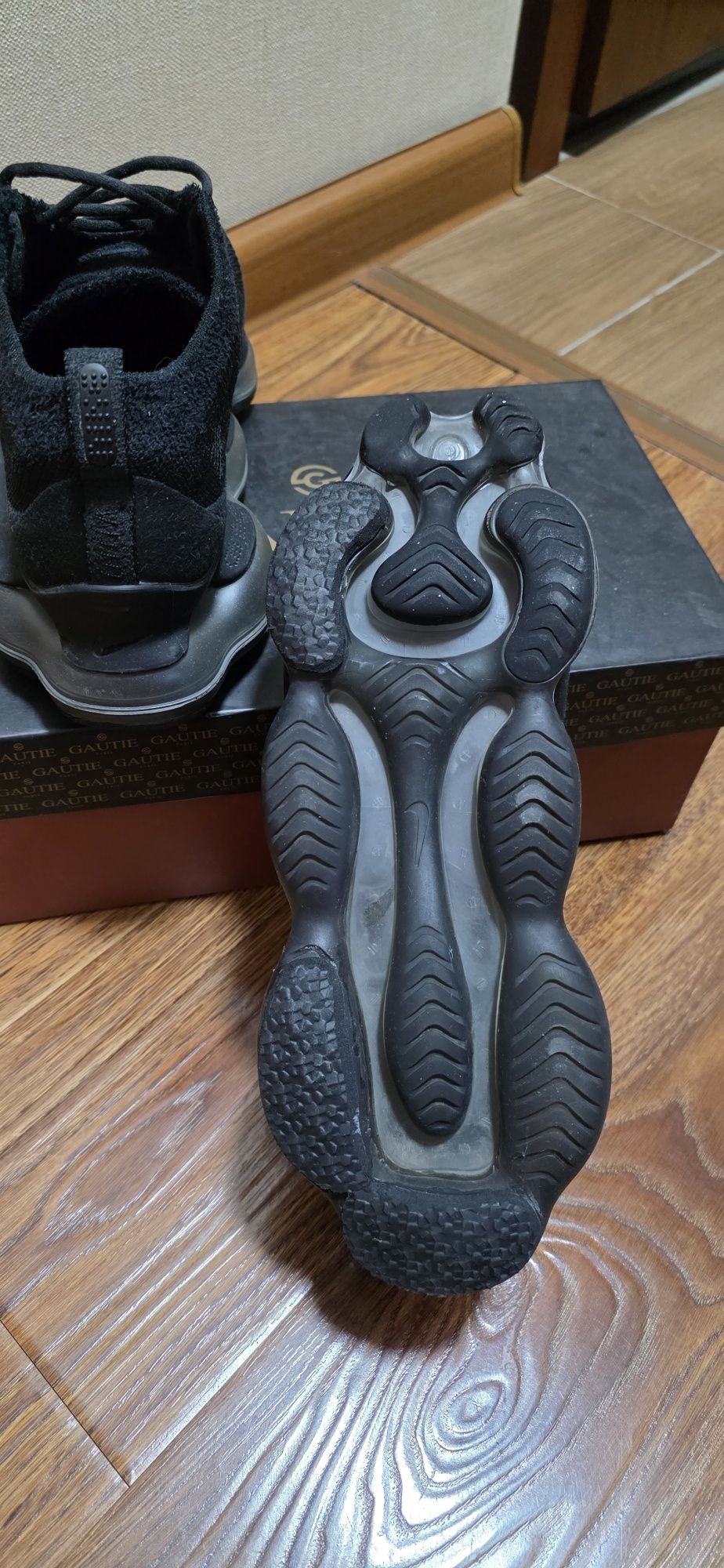 Кроссовки от "Nike"