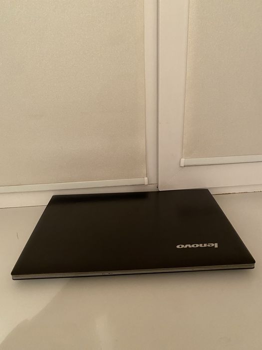 Ноубук Lenovo