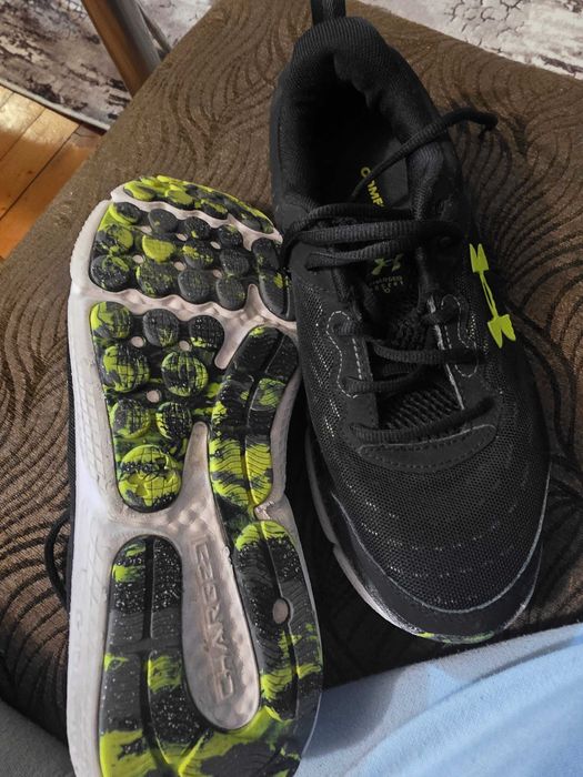 Under armour маратонки