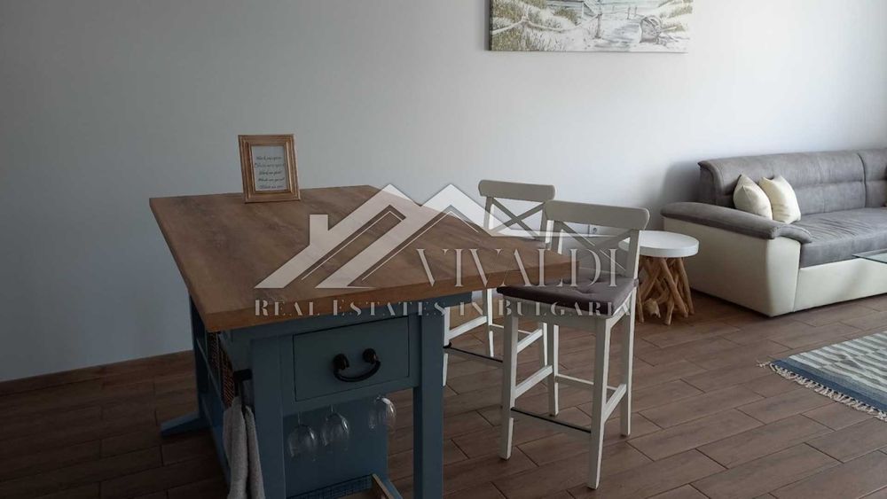 Двустаен под наем с ПАРКОМЯСТО в Св.Св.Константин и Елена